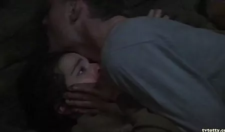 در استیکر sex تلگرام مقابل شوهر زن برادر
