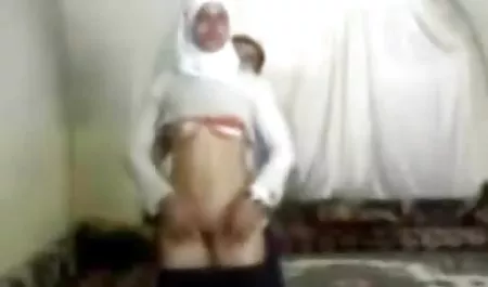 باسن خود کانال سکسی دات کام مالش پاپ تناسلی مرد در سفارش به داشتن رابطه جنسی.