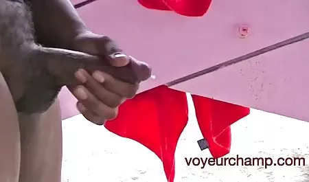 بانوی پیر کانال تلگرام زنان سکسی به یک گربه کامل